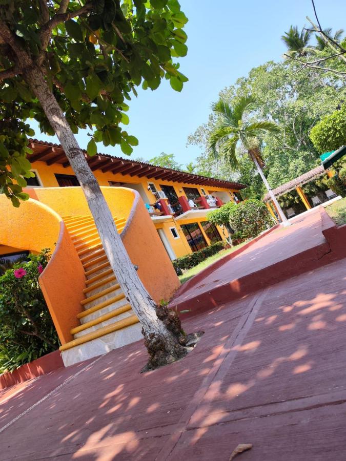 Hotel J.B. Zihuatanejo Extérieur photo
