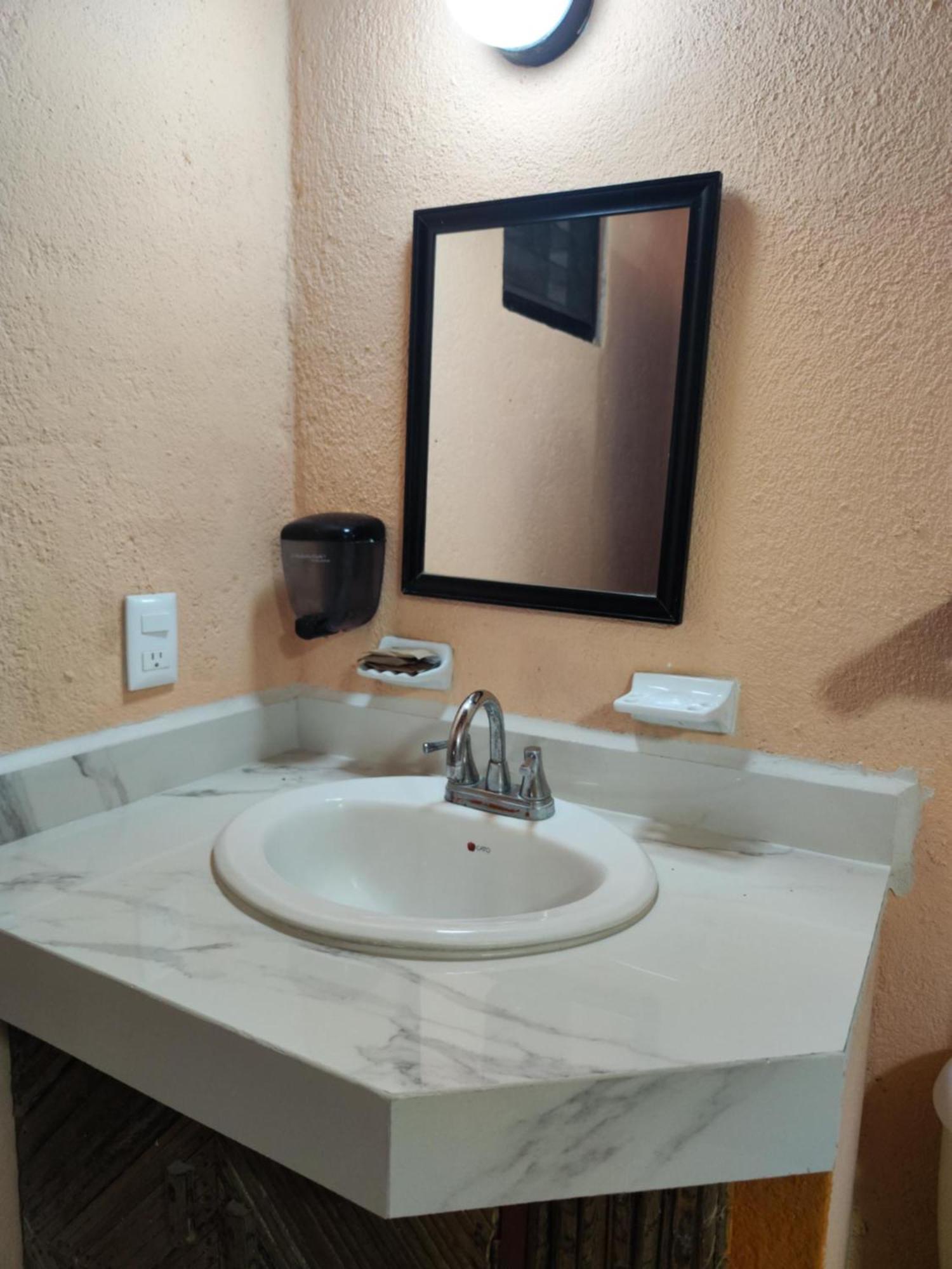 Hotel J.B. Zihuatanejo Extérieur photo