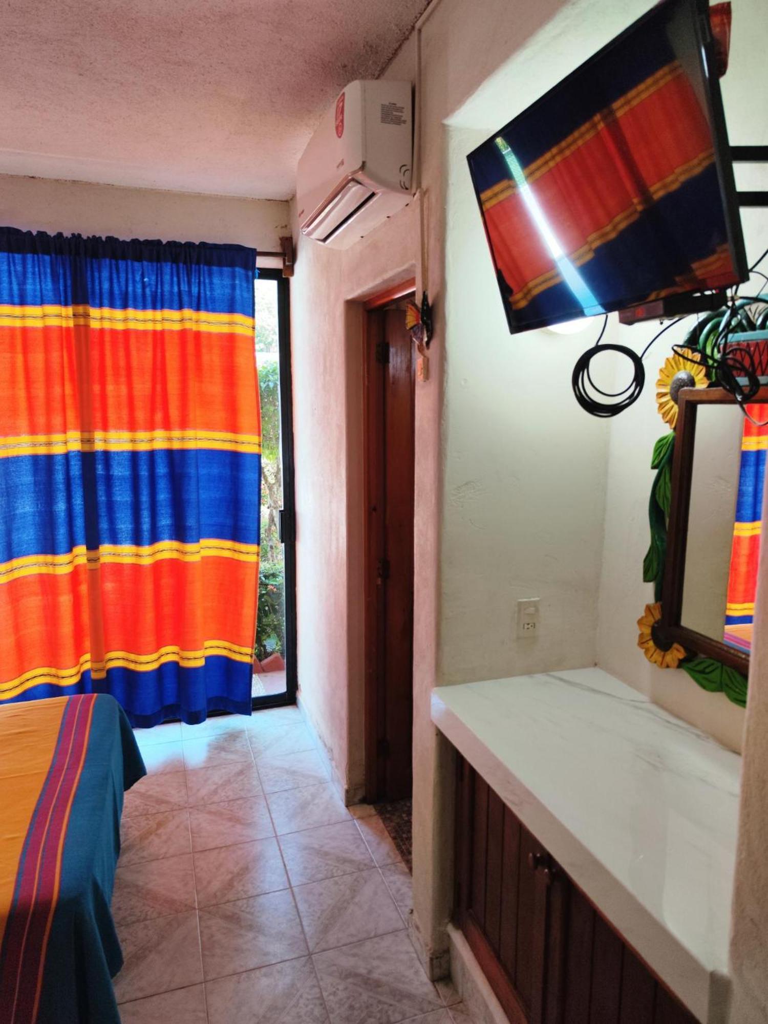 Hotel J.B. Zihuatanejo Extérieur photo