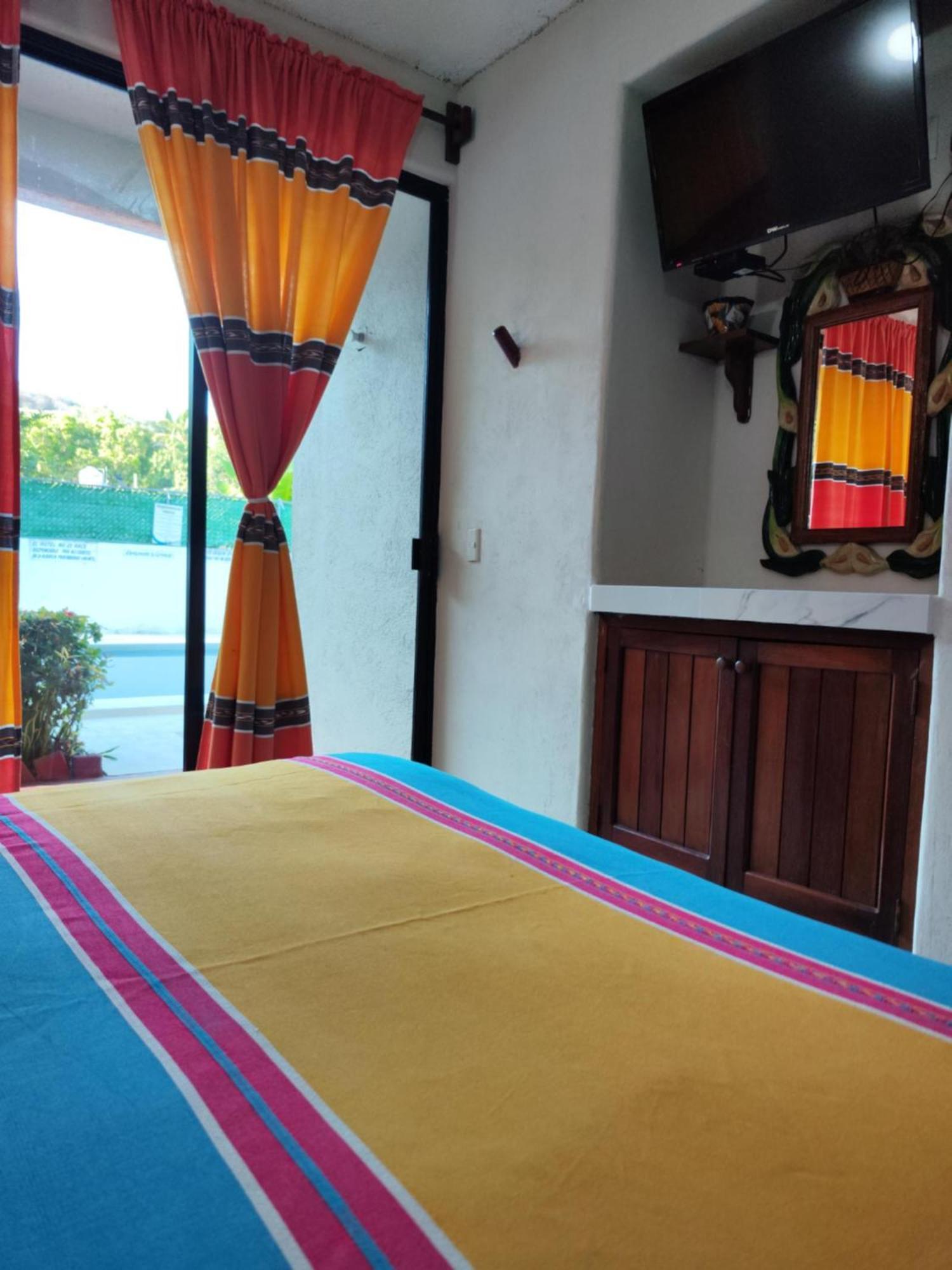 Hotel J.B. Zihuatanejo Extérieur photo