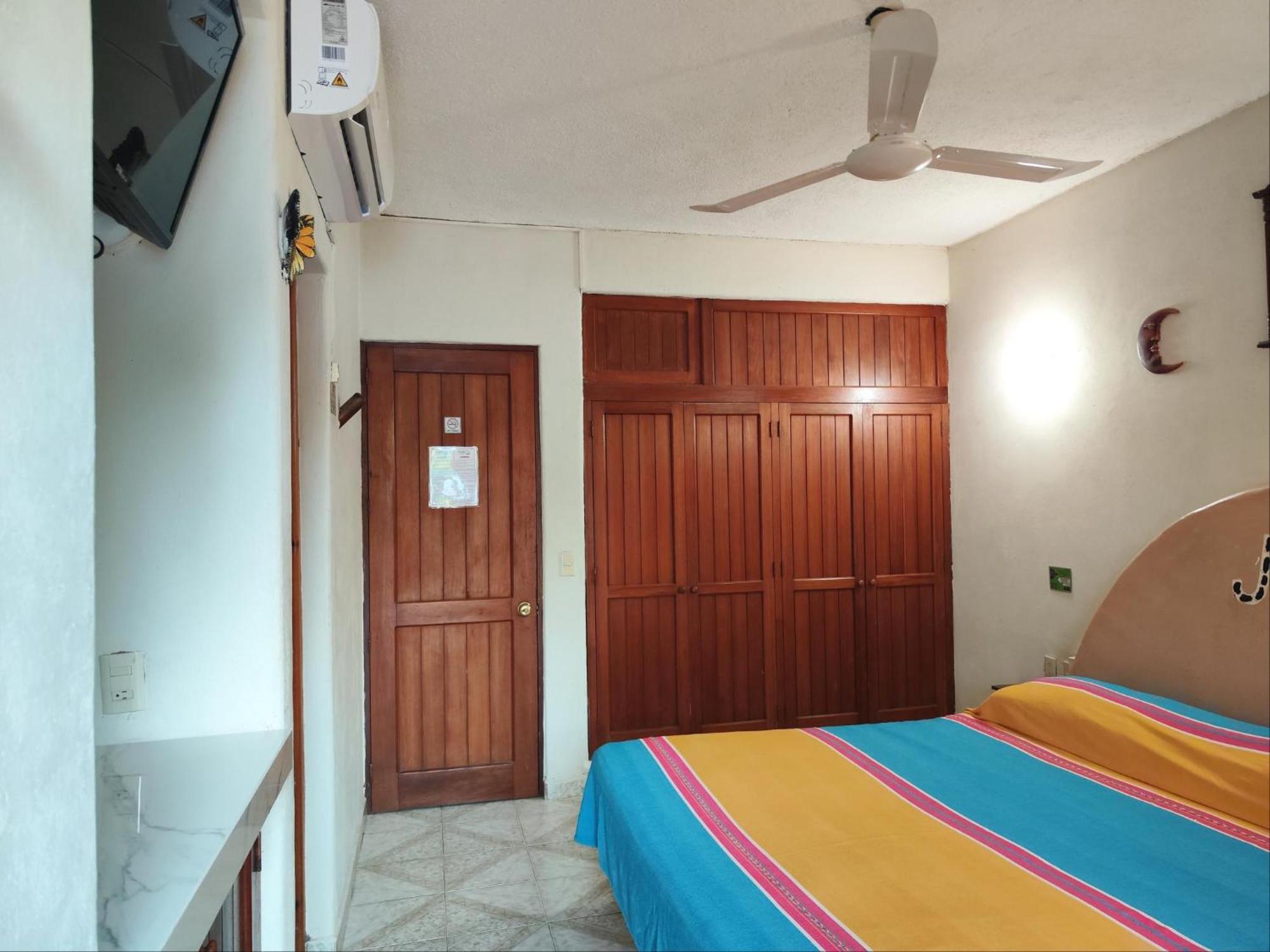 Hotel J.B. Zihuatanejo Extérieur photo